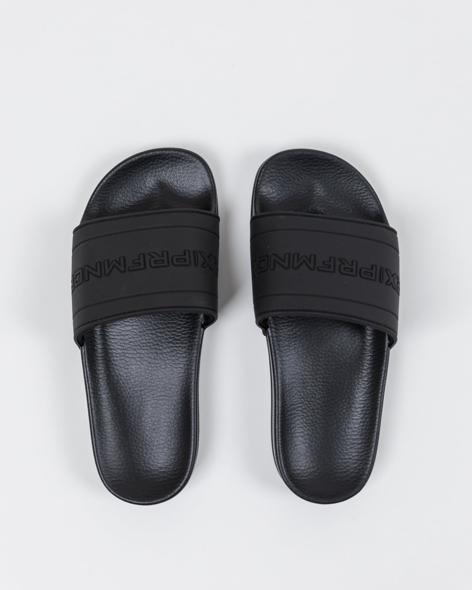 Essential Slippers Black